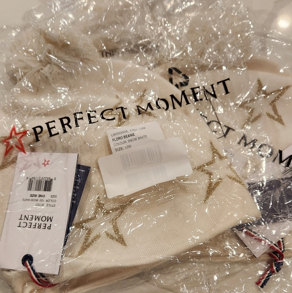 PERFECT MOMENT ⭐️ Floro Beanie - Bloomingdale's Exclusive- RARE FIND - Picture 7 of 7